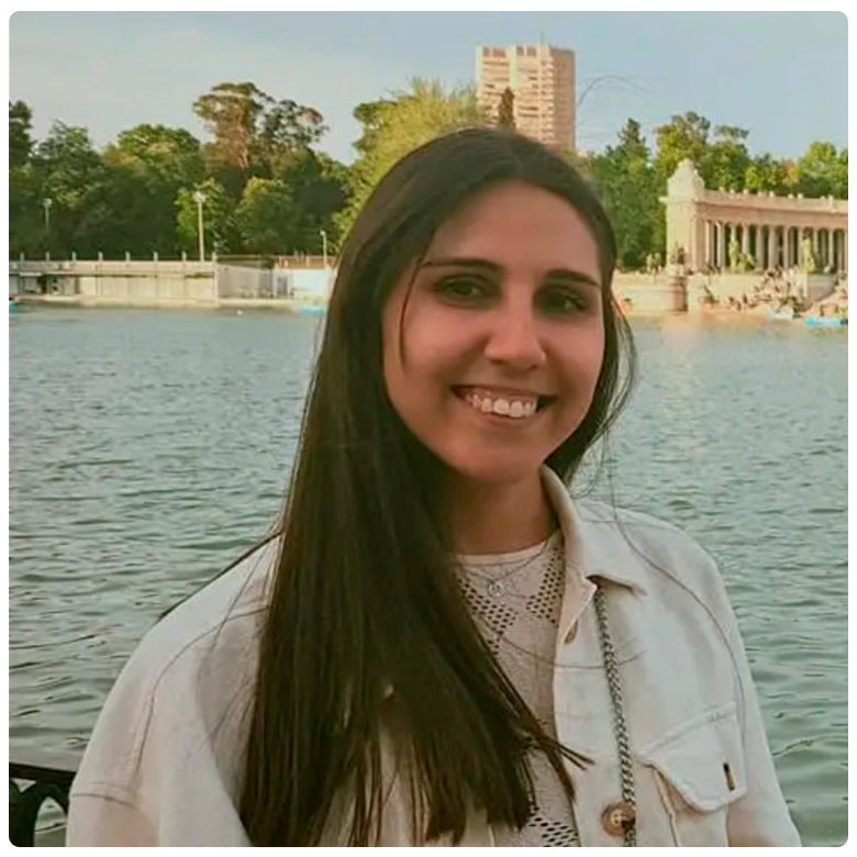 Diana Carrulo - Farmácia Lúcio - Melhor Farmácia de Armamar - 100 anos a cuidar da sua saúde - Nós ajudámos a viver uma vida saudável! - Arnaldo Lúcio - WebDesign